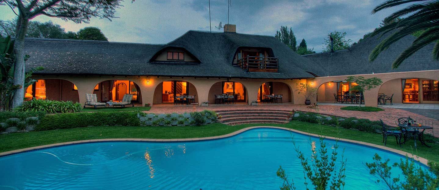 wide-angle-shot-of-tladi-lodge-hotel-in-sandton wide-angle-shot-of-tladi-lodge-hotel-in-sandton